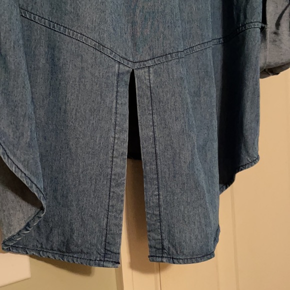 Karlie high low chambray button down - Picture 5 of 7